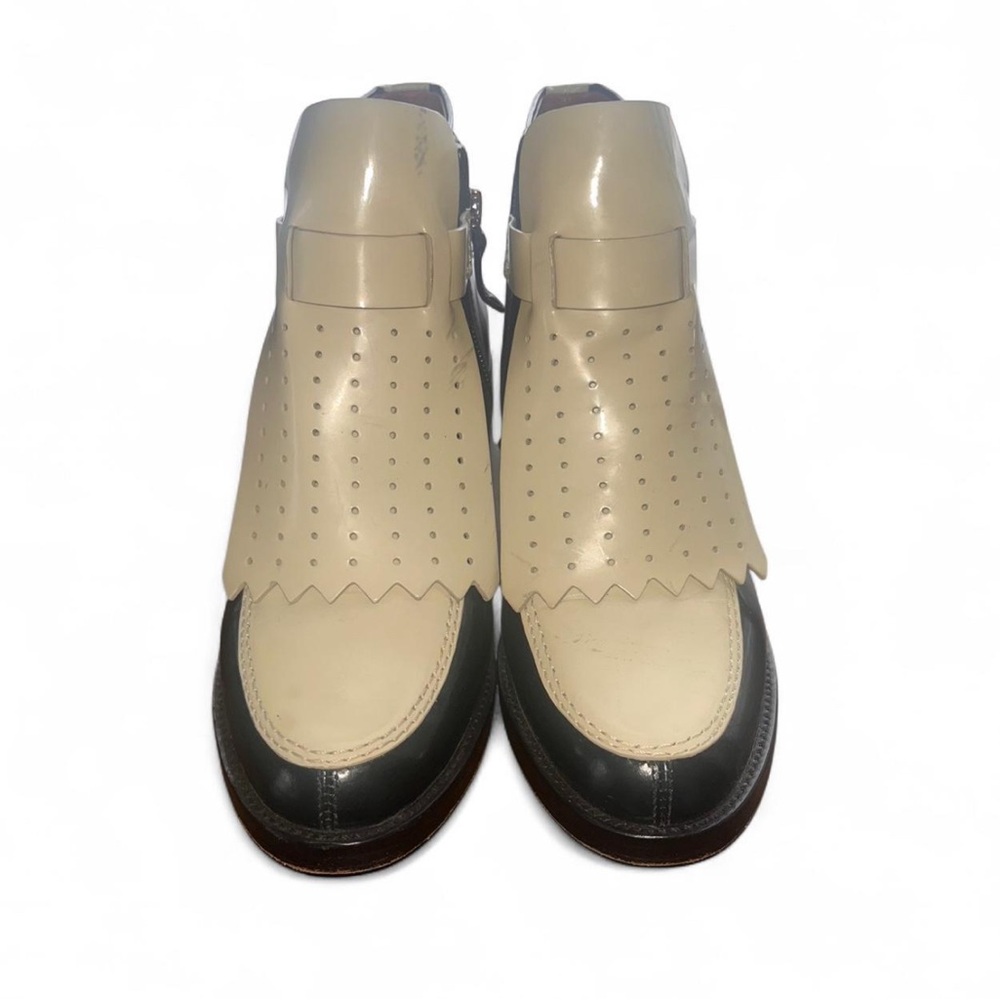 Tory Burch Hyde Smooth & Patent Leather Ankle Boots – Size 7 👢